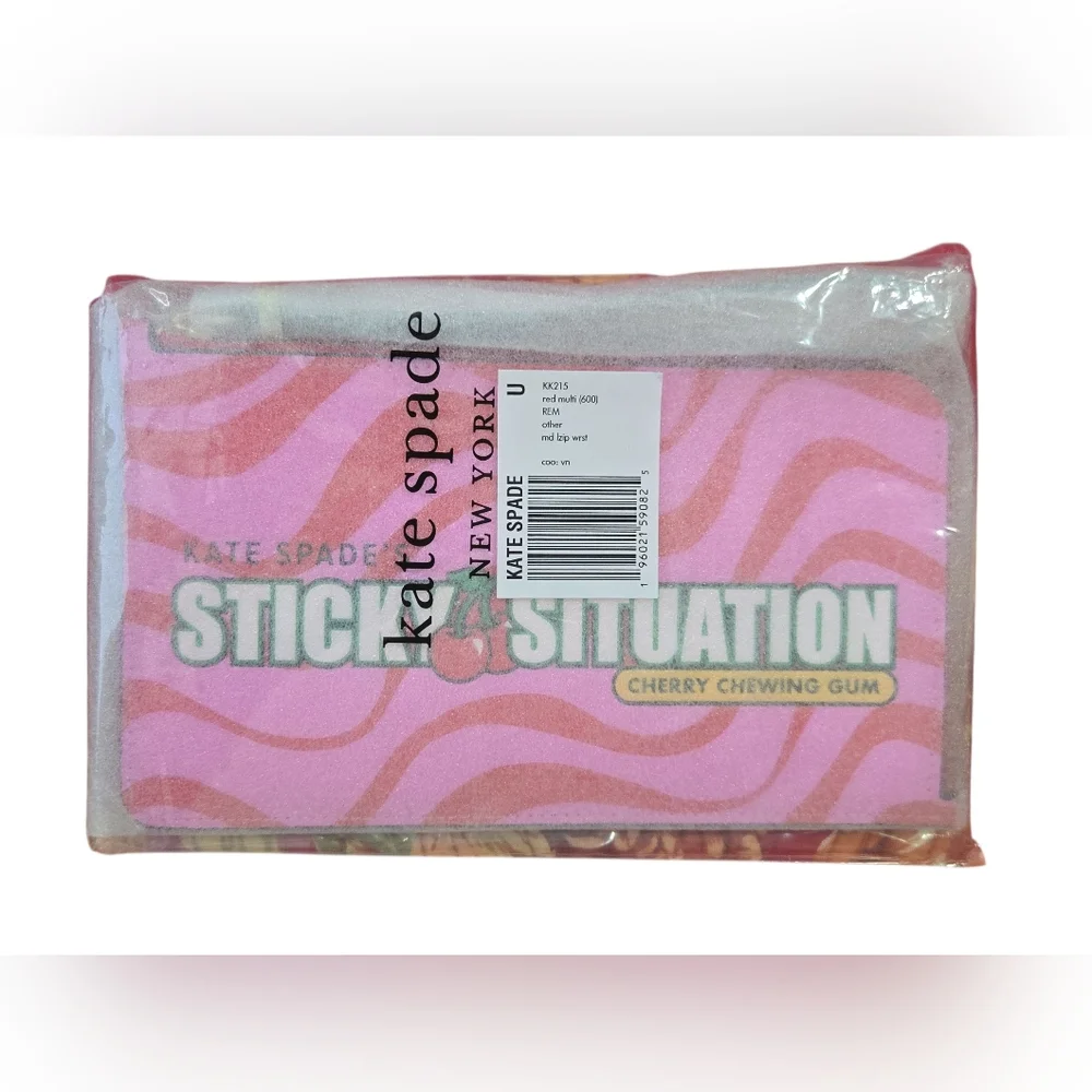 Kate Spade NWT Treat Yourself Bubble Chewing Gum Medium L-Zip Wristlet - Picture 4 of 5